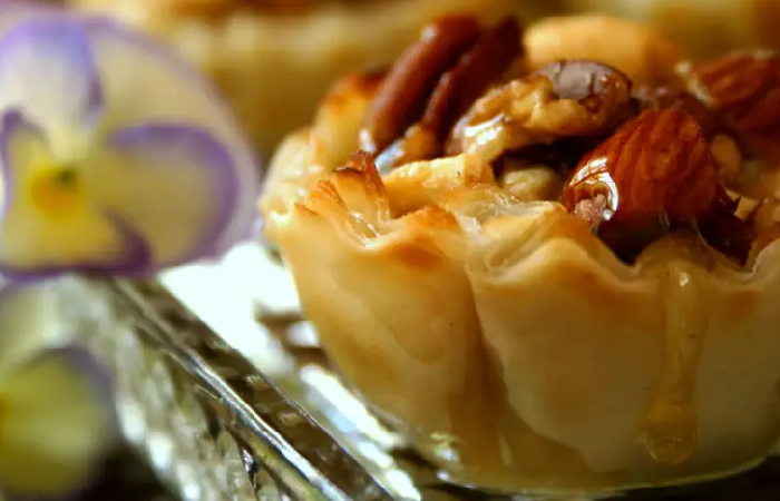 Quick Baklava Cups: Bite-Sized Treats with All the Flavor